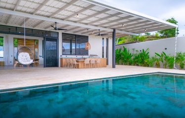 LUXURY PROPERTY WITH FOUR BEDROOMS AND OCEAN VIEWS, IN UVITA JARDINES DEL MORETE – 0.70 ACRES