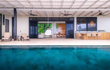 LUXURY PROPERTY WITH FOUR BEDROOMS AND OCEAN VIEWS, IN UVITA JARDINES DEL MORETE – 0.70 ACRES