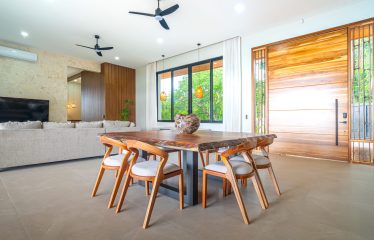 LUXURY PROPERTY WITH FOUR BEDROOMS AND OCEAN VIEWS, IN UVITA JARDINES DEL MORETE – 0.70 ACRES