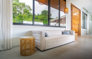 LUXURY PROPERTY WITH FOUR BEDROOMS AND OCEAN VIEWS, IN UVITA JARDINES DEL MORETE – 0.70 ACRES