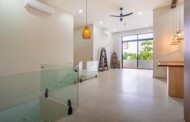 LUXURY PROPERTY WITH FOUR BEDROOMS AND OCEAN VIEWS, IN UVITA JARDINES DEL MORETE – 0.70 ACRES