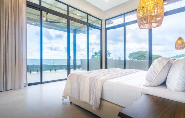 LUXURY PROPERTY WITH FOUR BEDROOMS AND OCEAN VIEWS, IN UVITA JARDINES DEL MORETE – 0.70 ACRES