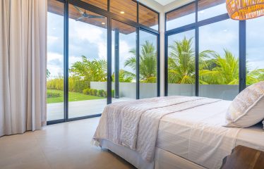 LUXURY PROPERTY WITH FOUR BEDROOMS AND OCEAN VIEWS, IN UVITA JARDINES DEL MORETE – 0.70 ACRES