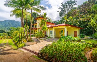 CASA ORQUIDEA PROPERTY WITH TWO BEDROOMS AND PANORAMIC VALLEY VIEWS, IN OJOCHAL – 0.32 ACRES