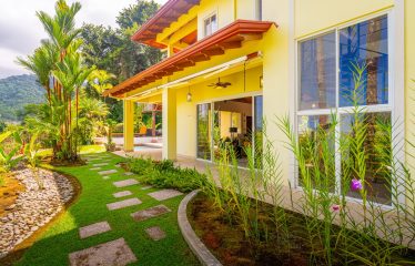CASA ORQUIDEA PROPERTY WITH TWO BEDROOMS AND PANORAMIC VALLEY VIEWS, IN OJOCHAL – 0.32 ACRES