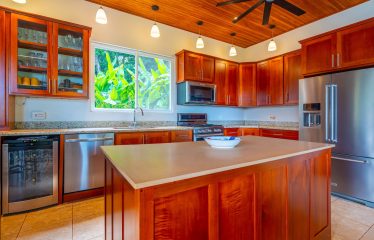 CASA ORQUIDEA PROPERTY WITH TWO BEDROOMS AND PANORAMIC VALLEY VIEWS, IN OJOCHAL – 0.32 ACRES