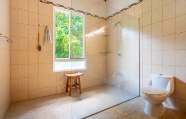 CASA ORQUIDEA PROPERTY WITH TWO BEDROOMS AND PANORAMIC VALLEY VIEWS, IN OJOCHAL – 0.32 ACRES