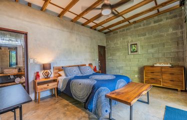 MOUNTAIN PROPERTY WITH TWO BEDROOMS AND SOLAR POWERED, IN TINAMASTES – 5.4 ACRES