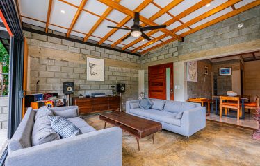 MOUNTAIN PROPERTY WITH TWO BEDROOMS AND SOLAR POWERED, IN TINAMASTES – 5.4 ACRES