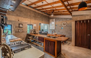 MOUNTAIN PROPERTY WITH TWO BEDROOMS AND SOLAR POWERED, IN TINAMASTES – 5.4 ACRES
