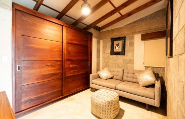 MOUNTAIN PROPERTY WITH TWO BEDROOMS AND SOLAR POWERED, IN TINAMASTES – 5.4 ACRES