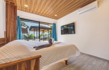 LUXURY PROPERTY WITH FOUR BEDROOMS AND SUNSET VIEWS, IN PORTALON – 3.95 ACRES