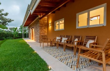 MOUNTAIN PROPERTY WITH FOUR BEDROOMS AND PANORAMIC OCEAN VIEWS, IN BALLENA – 2 ACRES