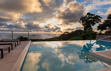 MOUNTAIN PROPERTY WITH FOUR BEDROOMS AND PANORAMIC OCEAN VIEWS, IN BALLENA – 2 ACRES