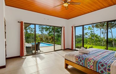 LUXURY PROPERTY WITH FIVE BEDROOMS AND GUEST HOUSE, IN PLATANILLO – 1.62 ACRES