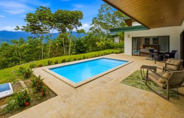 LUXURY PROPERTY WITH FIVE BEDROOMS AND GUEST HOUSE, IN PLATANILLO – 1.62 ACRES