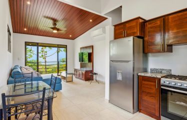 LUXURY PROPERTY WITH FIVE BEDROOMS AND GUEST HOUSE, IN PLATANILLO – 1.62 ACRES