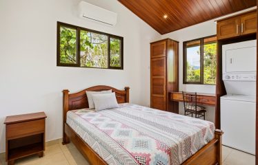 LUXURY PROPERTY WITH FIVE BEDROOMS AND GUEST HOUSE, IN PLATANILLO – 1.62 ACRES