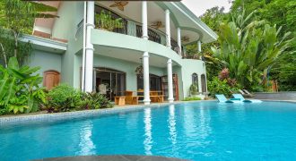 LUXURY PROPERTY WITH FIVE BEDROOMS AND OCEAN VIEWS, IN THE HILLS OF PORTALON – 7 ACRES