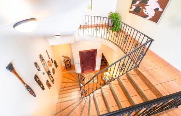 LUXURY PROPERTY WITH FIVE BEDROOMS AND OCEAN VIEWS, IN THE HILLS OF PORTALON – 7 ACRES