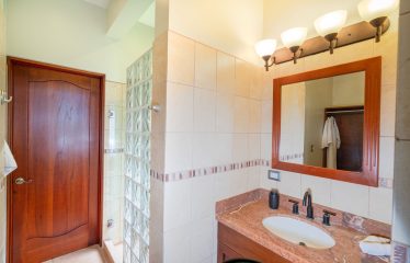 LUXURY PROPERTY WITH FIVE BEDROOMS AND OCEAN VIEWS, IN THE HILLS OF PORTALON – 7 ACRES