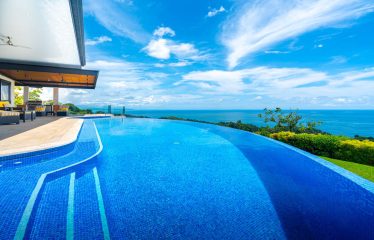 LUXURY PROPERTY WITH SPECTACULAR PANORAMIC OCEAN VIEWS WITH THREE BEDROOMS, IN PIÑUELA – 1.31 ACRES