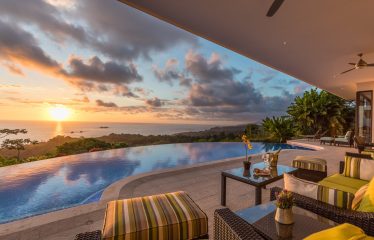 LUXURY PROPERTY WITH SPECTACULAR PANORAMIC OCEAN VIEWS WITH THREE BEDROOMS, IN PIÑUELA – 1.31 ACRES