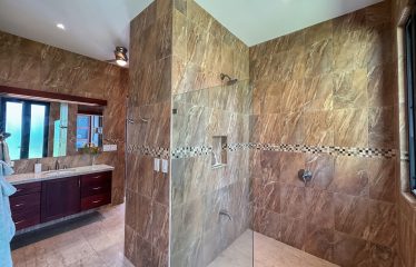 LUXURY PROPERTY WITH SPECTACULAR PANORAMIC OCEAN VIEWS WITH THREE BEDROOMS, IN PIÑUELA – 1.31 ACRES