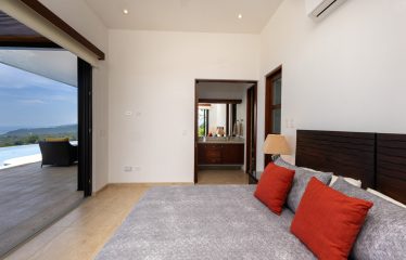 LUXURY PROPERTY WITH SPECTACULAR PANORAMIC OCEAN VIEWS WITH THREE BEDROOMS, IN PIÑUELA – 1.31 ACRES