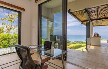 LUXURY PROPERTY WITH SPECTACULAR PANORAMIC OCEAN VIEWS WITH THREE BEDROOMS, IN PIÑUELA – 1.31 ACRES