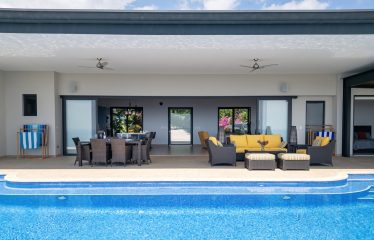 LUXURY PROPERTY WITH SPECTACULAR PANORAMIC OCEAN VIEWS WITH THREE BEDROOMS, IN PIÑUELA – 1.31 ACRES