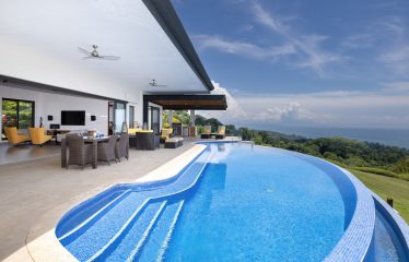 LUXURY PROPERTY WITH SPECTACULAR PANORAMIC OCEAN VIEWS WITH THREE BEDROOMS, IN PIÑUELA – 1.31 ACRES