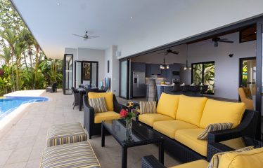 LUXURY PROPERTY WITH SPECTACULAR PANORAMIC OCEAN VIEWS WITH THREE BEDROOMS, IN PIÑUELA – 1.31 ACRES