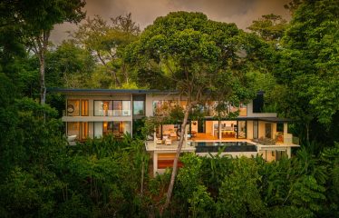 CASA COLIBRI LUXURY PROPERTY WITH FOUR BEDROOMS AND PANORAMIC OCEAN VIEWS, IN PLAYA HERMOSA – 10 ACRES