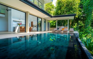 CASA COLIBRI LUXURY PROPERTY WITH FOUR BEDROOMS AND PANORAMIC OCEAN VIEWS, IN PLAYA HERMOSA – 10 ACRES