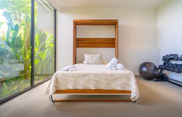 CASA COLIBRI LUXURY PROPERTY WITH FOUR BEDROOMS AND PANORAMIC OCEAN VIEWS, IN PLAYA HERMOSA – 10 ACRES