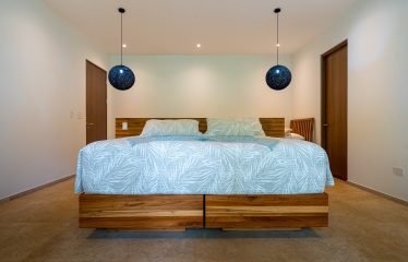CASA COLIBRI LUXURY PROPERTY WITH FOUR BEDROOMS AND PANORAMIC OCEAN VIEWS, IN PLAYA HERMOSA – 10 ACRES