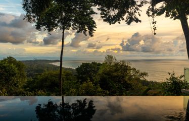 CASA COLIBRI LUXURY PROPERTY WITH FOUR BEDROOMS AND PANORAMIC OCEAN VIEWS, IN PLAYA HERMOSA – 10 ACRES