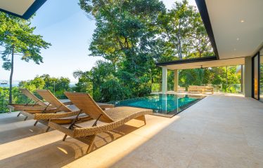 CASA COLIBRI LUXURY PROPERTY WITH FOUR BEDROOMS AND PANORAMIC OCEAN VIEWS, IN PLAYA HERMOSA – 10 ACRES