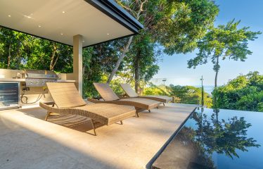 CASA COLIBRI LUXURY PROPERTY WITH FOUR BEDROOMS AND PANORAMIC OCEAN VIEWS, IN PLAYA HERMOSA – 10 ACRES