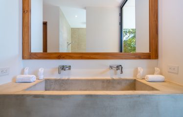 CASA COLIBRI LUXURY PROPERTY WITH FOUR BEDROOMS AND PANORAMIC OCEAN VIEWS, IN PLAYA HERMOSA – 10 ACRES