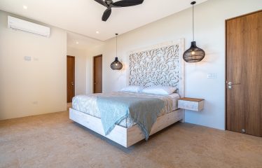 CASA COLIBRI LUXURY PROPERTY WITH FOUR BEDROOMS AND PANORAMIC OCEAN VIEWS, IN PLAYA HERMOSA – 10 ACRES