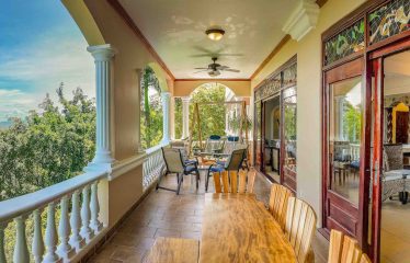 CONDOMINIUM  UNID TWO WITH THREE BEDROOMS AND OCEAN VIEWS, IN MANUEL ANTONIO – 0.06 ACRES