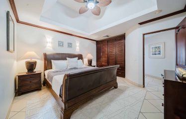 CONDOMINIUM  UNID TWO WITH THREE BEDROOMS AND OCEAN VIEWS, IN MANUEL ANTONIO – 0.06 ACRES