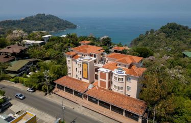 CONDOMINIUM  UNID TWO WITH THREE BEDROOMS AND OCEAN VIEWS, IN MANUEL ANTONIO – 0.06 ACRES