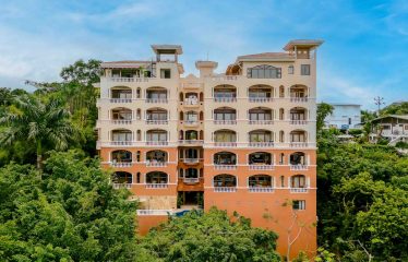 CONDOMINIUM  UNID TWO WITH THREE BEDROOMS AND OCEAN VIEWS, IN MANUEL ANTONIO – 0.06 ACRES