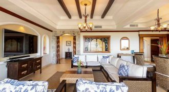 CONDOMINIUM  UNID TWO WITH THREE BEDROOMS AND OCEAN VIEWS, IN MANUEL ANTONIO – 0.06 ACRES
