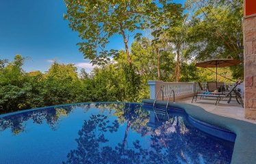 CONDOMINIUM  UNID TWO WITH THREE BEDROOMS AND OCEAN VIEWS, IN MANUEL ANTONIO – 0.06 ACRES