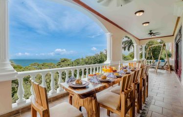 CONDOMINIUM  UNID TWO WITH THREE BEDROOMS AND OCEAN VIEWS, IN MANUEL ANTONIO – 0.06 ACRES