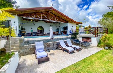 PROPERTY WITH MAIN RESIDENCE AND INDEPENDENT LODGE, IN TRES RÍOS DE OJOCHAL – 3.12 ACRES
